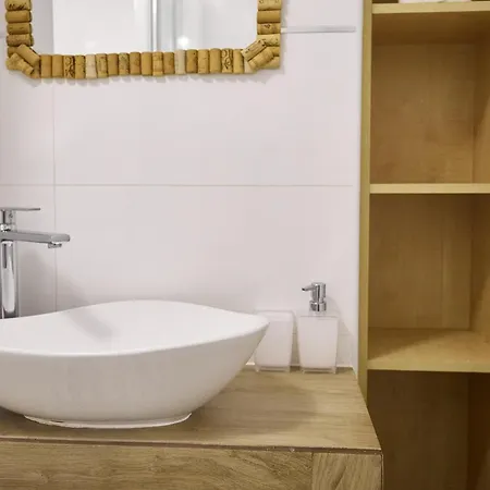 Cvita's Charming Place Apartment