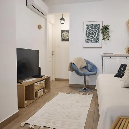 Cvita's Charming Place Apartment