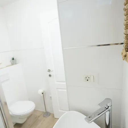 公寓 Cvita's Charming Place *